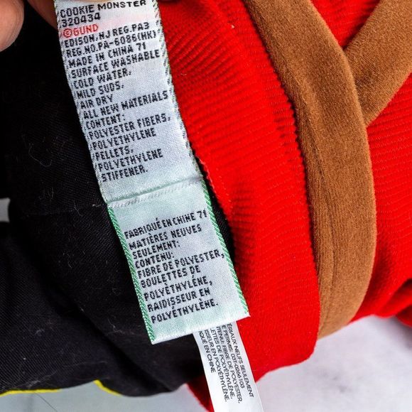 Sesame Street / Gund  Cookie Monster Canadian Mountie Plush 2012 - Picture 6 of 8